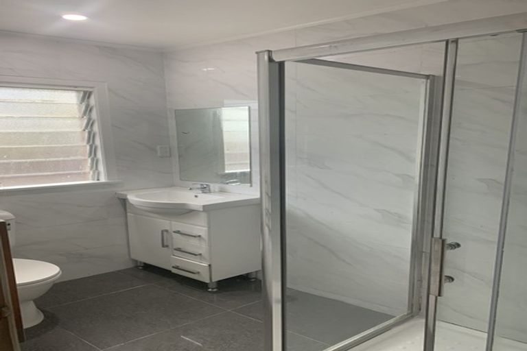 Photo of property in 42 Sunnyside Crescent, Papatoetoe, Auckland, 2025