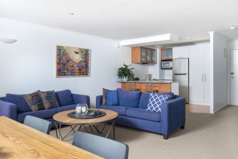 Photo of property in 309/178 Marine Parade, Mount Maunganui, 3116
