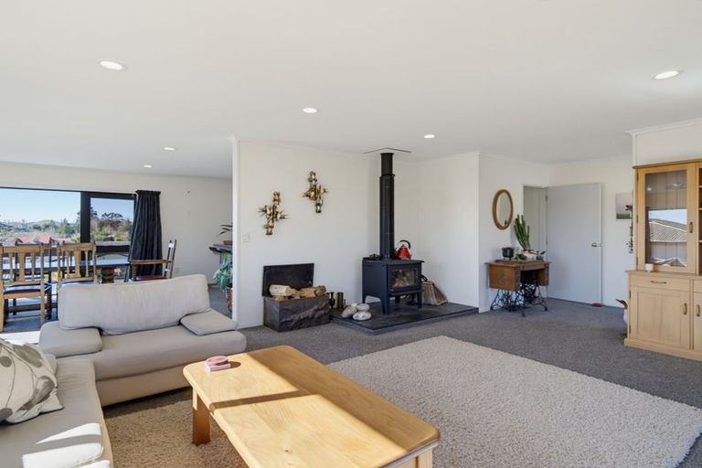 Photo of property in 35 Domain Road, Waipawa, 4210