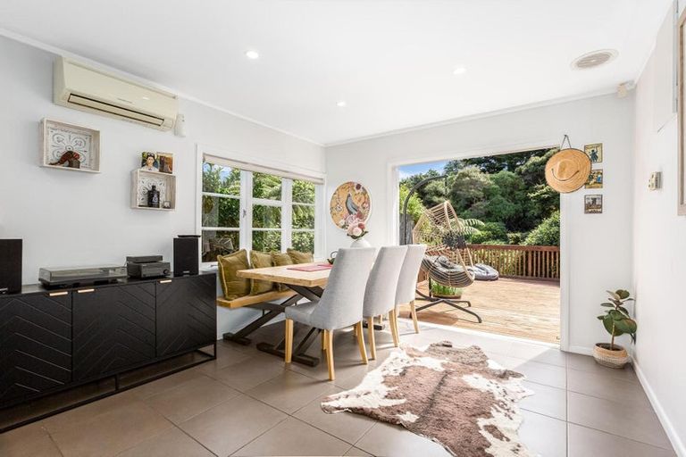 Photo of property in 17 Kiriwai Road, Paremata, Porirua, 5024