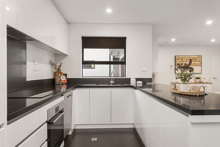 Photo of property in 10 Shingle Street, Sydenham, Christchurch, 8023