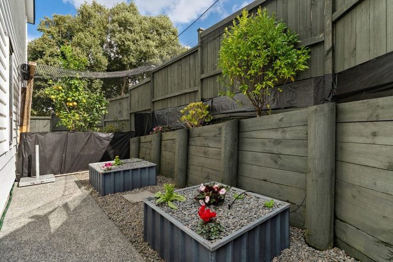 Photo of property in 39a Edgeworth Road, Glenfield, Auckland, 0629