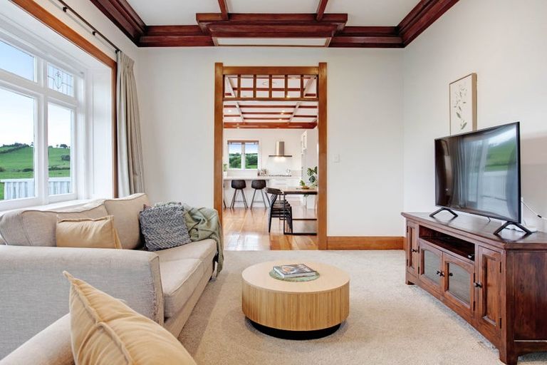 Photo of property in 52 Medhurst Road North, Bombay, 2675