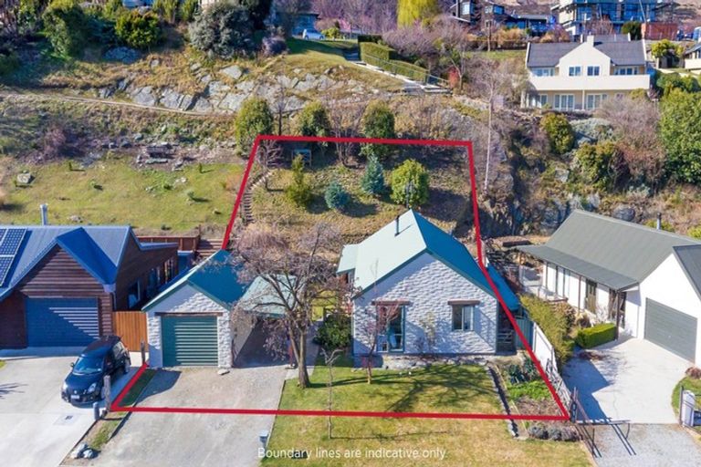 Photo of property in 43 Mcdonnell Road, Arrowtown, 9302