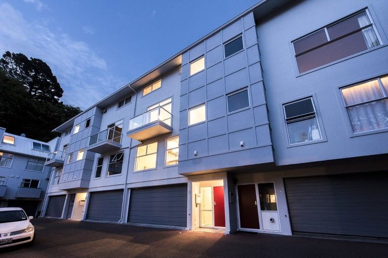 Photo of property in Fernhill Flats, 11/324 The Terrace, Te Aro, Wellington, 6011