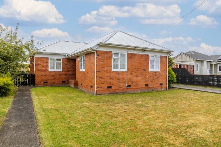 Photo of property in 36 Cuba Street, Marton, 4710