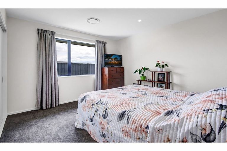 Photo of property in 3 Mccahon Drive, Rangiora, 7400