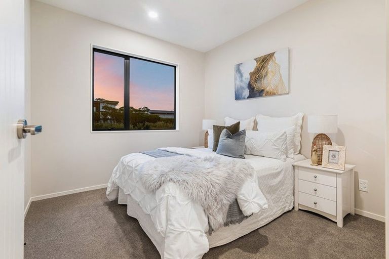 Photo of property in 84 Maurice Kelly Road, Wainui, 0932