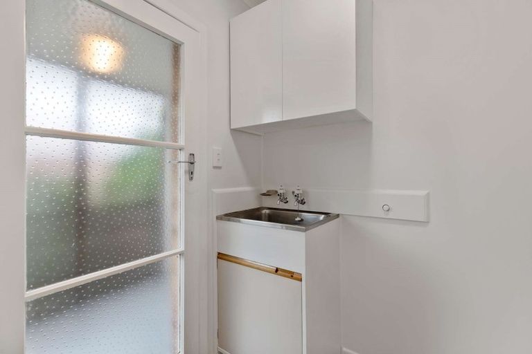 Photo of property in 2/11 Miles Avenue, Papatoetoe, Auckland, 2025