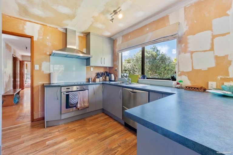 Photo of property in 25 Midgley Road, West Harbour, Auckland, 0618