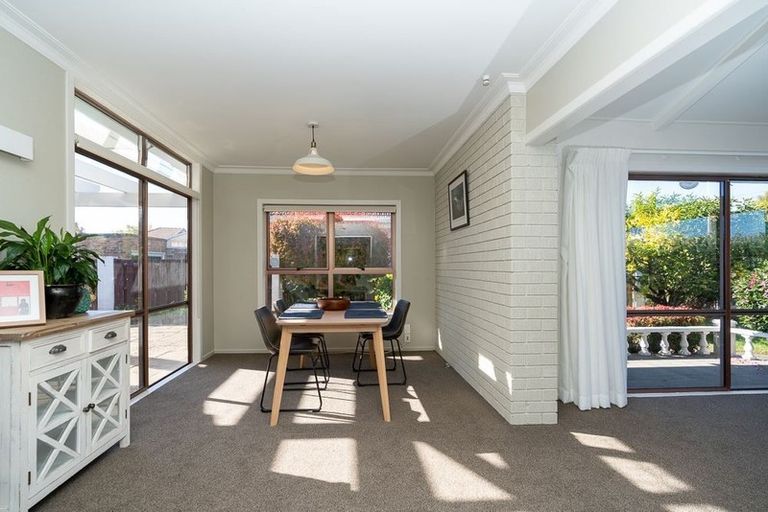 Photo of property in 24 Forest Lake Road, Forest Lake, Hamilton, 3200