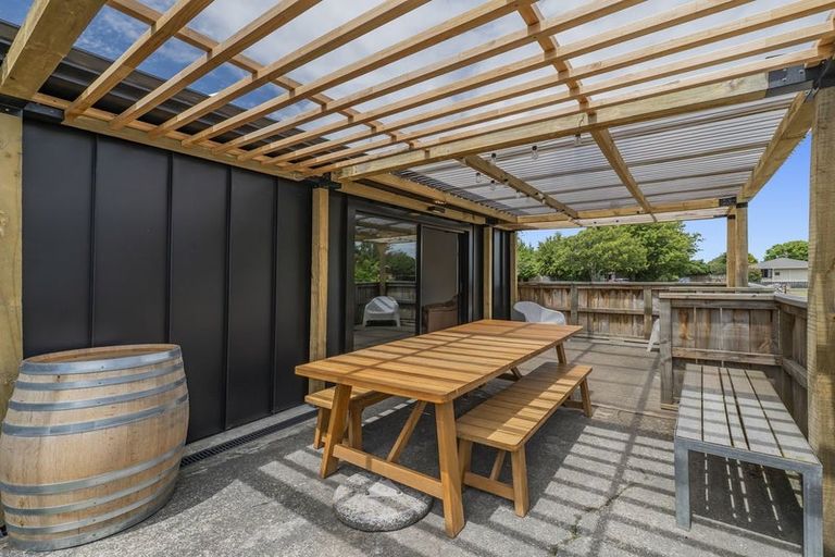 Photo of property in 8 Coleman Place, Darfield, 7510