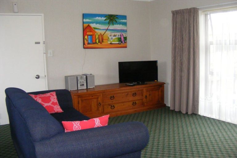 Photo of property in 4 Kowhai Street, Levin, 5510