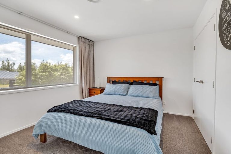 Photo of property in 17 Westwood Drive, Aokautere, Palmerston North, 4471