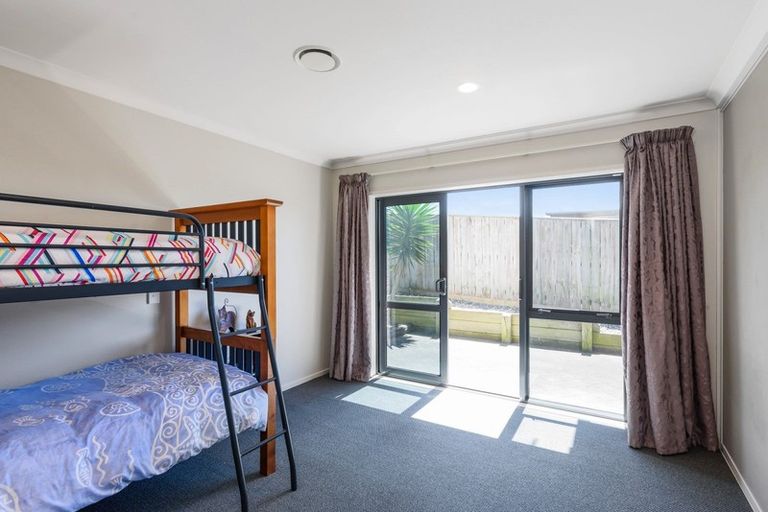 Photo of property in 15 Metzenthin Close, Raumati South, Paraparaumu, 5032