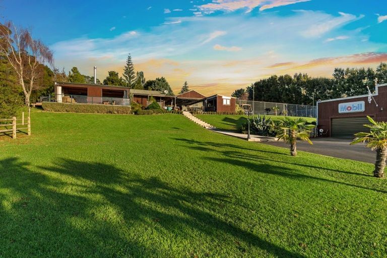 Photo of property in 77 Awanui Rise, Papakura, 2582