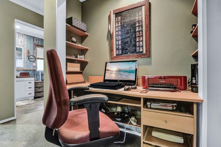 Photo of property in 26 Tironui Terrace, Western Heights, Hamilton, 3200