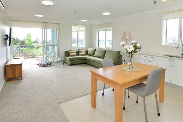 Photo of property in 94 Rewa Rewa Lane, Orewa, 0931