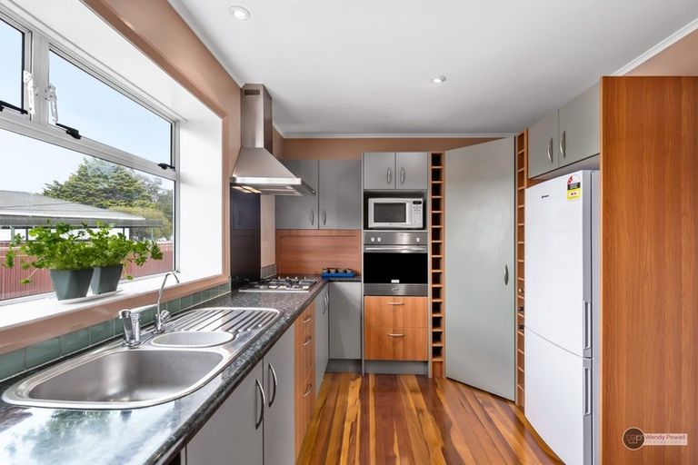 Photo of property in 130 Wainuiomata Road, Wainuiomata, Lower Hutt, 5014