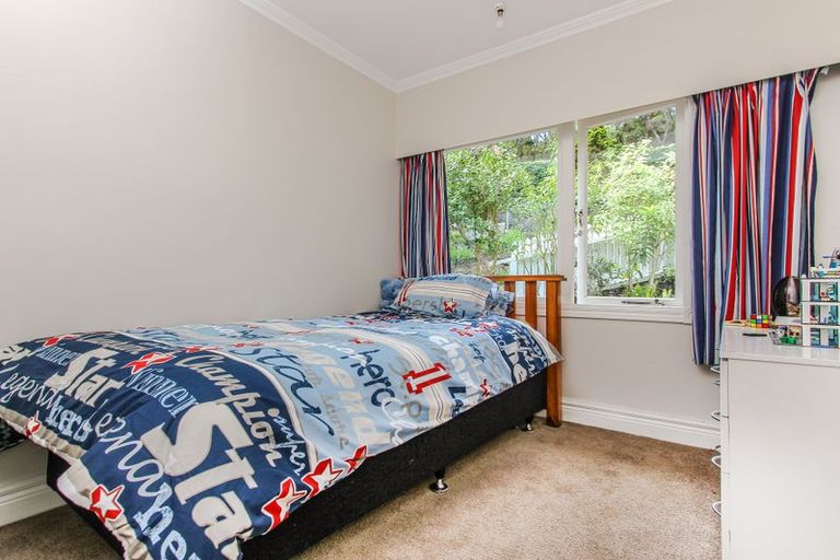 Photo of property in 331 Titirangi Road, Titirangi, Auckland, 0604
