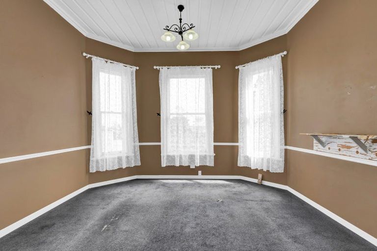 Photo of property in 3 Carrington Street, Inglewood, 4330