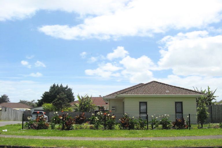 Photo of property in 27 Finlayson Avenue, Clendon Park, Auckland, 2103