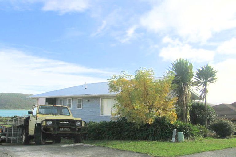 Photo of property in 60 Tweed Road, Papakowhai, Porirua, 5024
