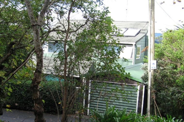 Photo of property in 35 Pohutukawa Avenue, Shelly Park, Auckland, 2014