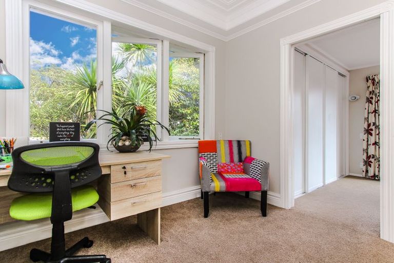 Photo of property in 331 Titirangi Road, Titirangi, Auckland, 0604