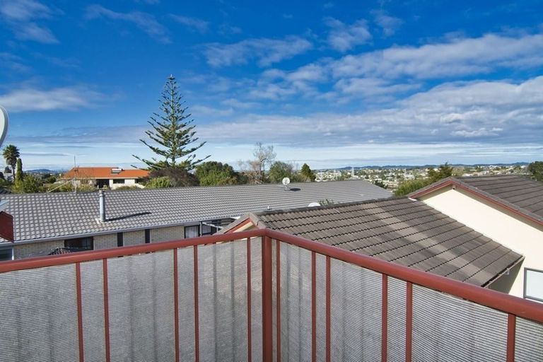 Photo of property in 79 Royal Road, Massey, Auckland, 0614