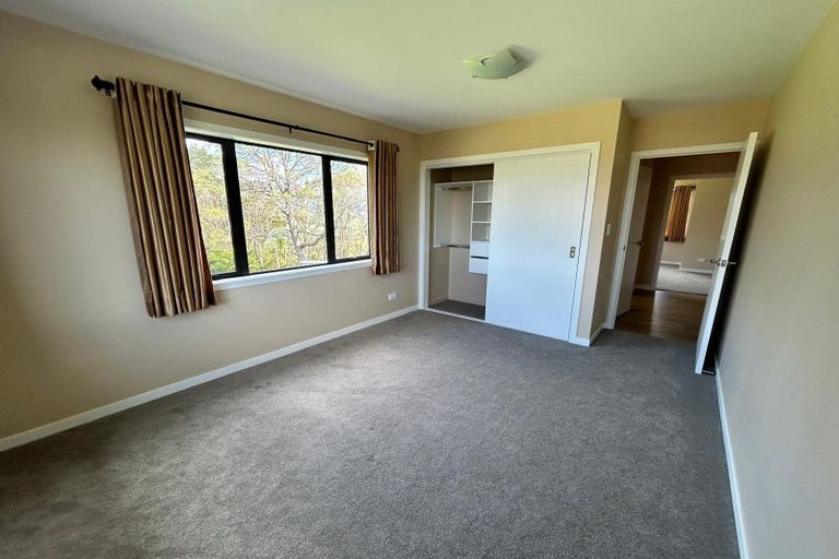 Photo of property in 300 Sturges Road, Henderson Valley, Auckland, 0612
