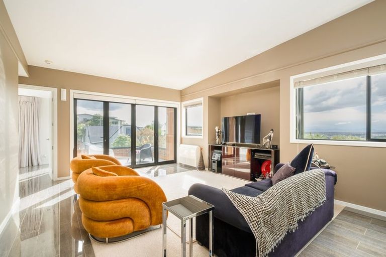 Photo of property in 11 Janice Place, Mount Pleasant, Christchurch, 8081