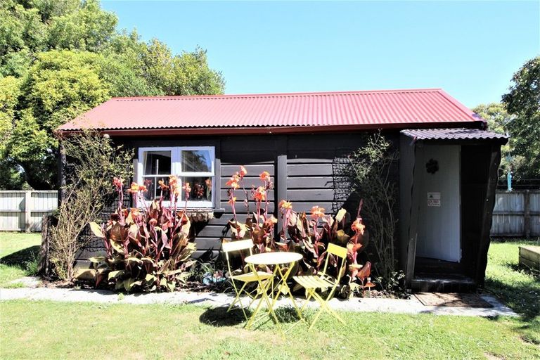 Photo of property in 23 Ormond Street, Woodville, 4920