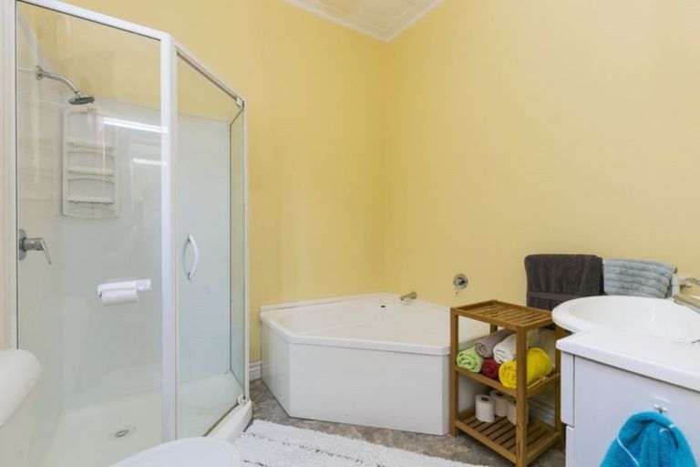 Photo of property in 30 Luxford Street, Berhampore, Wellington, 6023