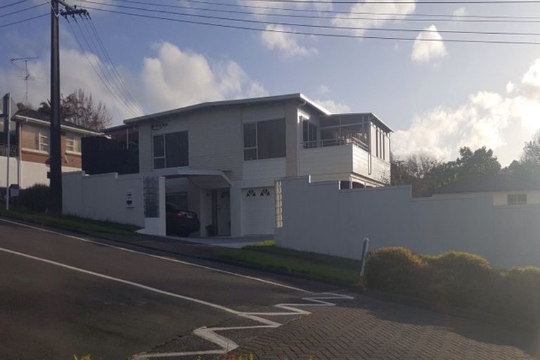 Photo of property in 1/16 Seaview Road, Milford, Auckland, 0620