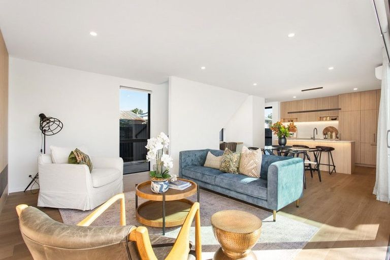 Photo of property in 2/34 Courtenay Street, St Albans, Christchurch, 8014