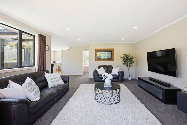 Photo of property in 44 Kahurangi Heights, Aotea, Porirua, 5024
