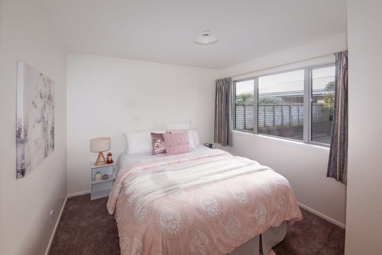 Photo of property in 54a Churton Drive, Churton Park, Wellington, 6037