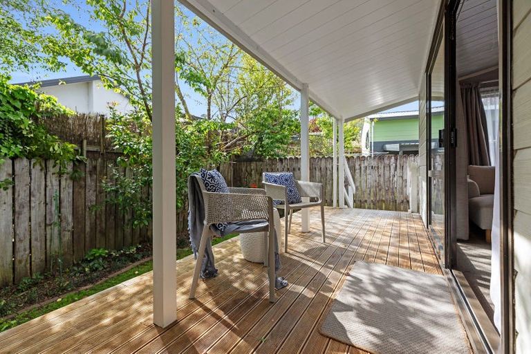 Photo of property in 11a Pokapu Place, Bethlehem, Tauranga, 3110
