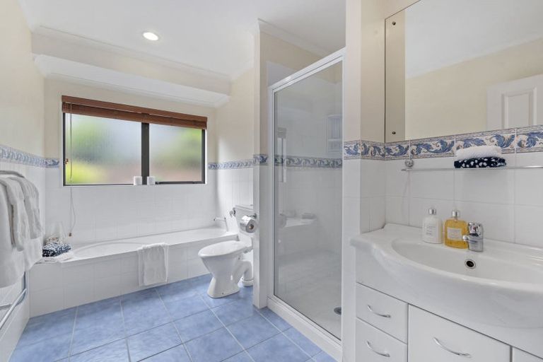 Photo of property in 24 Coventry Way, Long Bay, Auckland, 0630