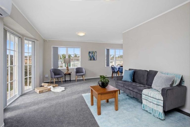 Photo of property in 11 Poutini Place, Manurewa, Auckland, 2102