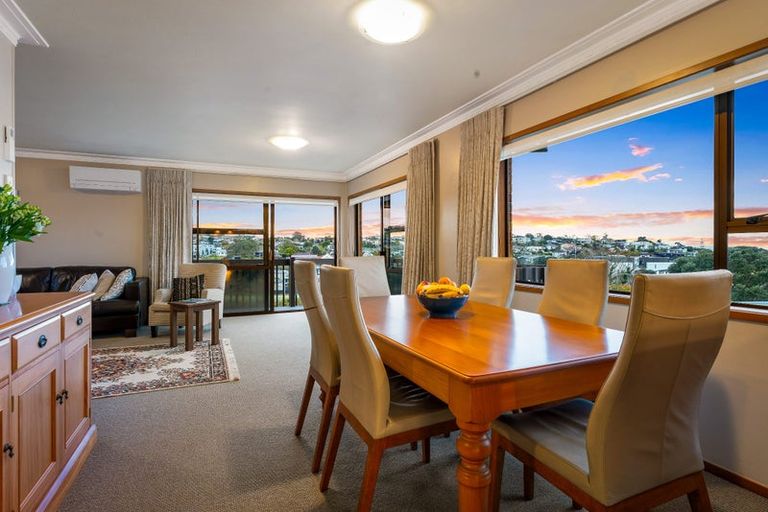 Photo of property in 2/9 Newhaven Terrace, Mairangi Bay, Auckland, 0630