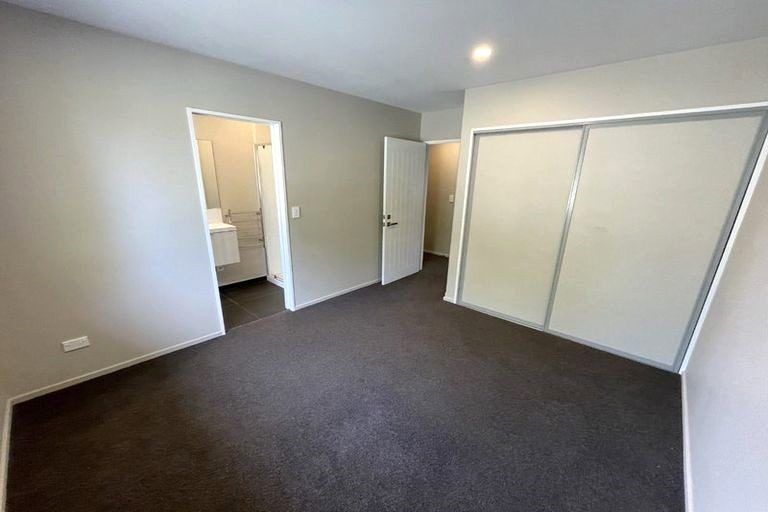 Photo of property in 107 Waimairi Road, Ilam, Christchurch, 8041