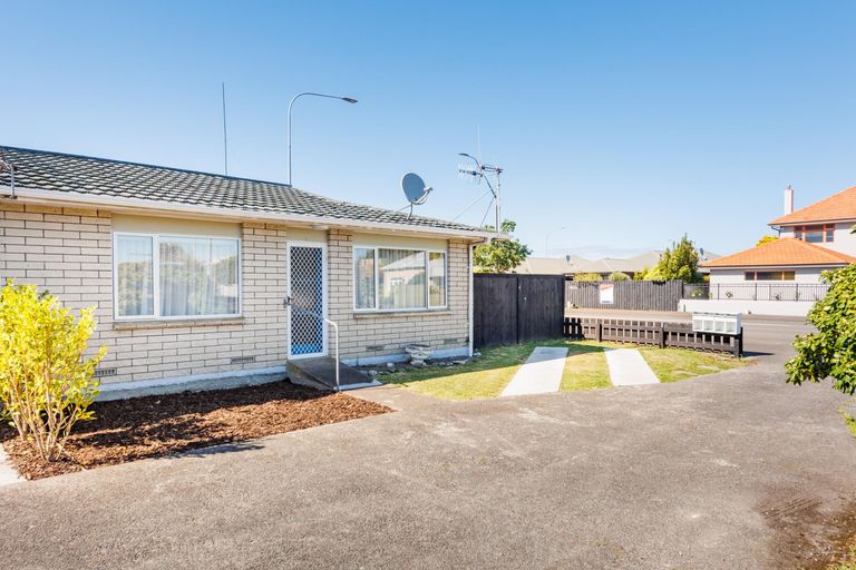 Photo of property in 1/297 Ruahine Street, Terrace End, Palmerston North, 4410