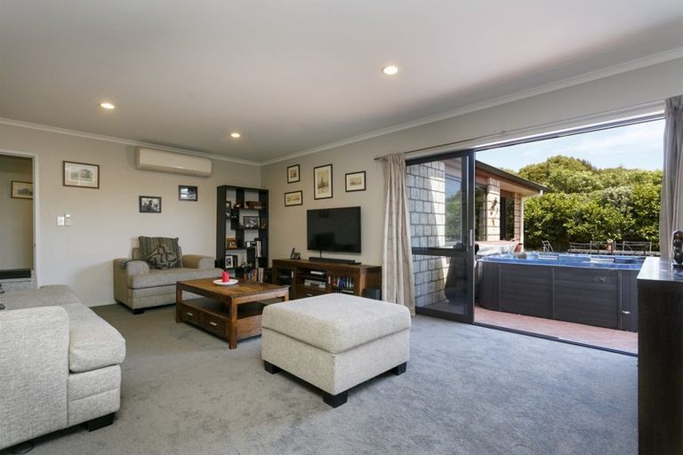 Photo of property in 23 Brompton Close, Richmond Heights, Taupo, 3330