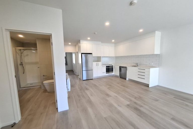 Photo of property in 102/2a Matatiki Street, Northcote, Auckland, 0627
