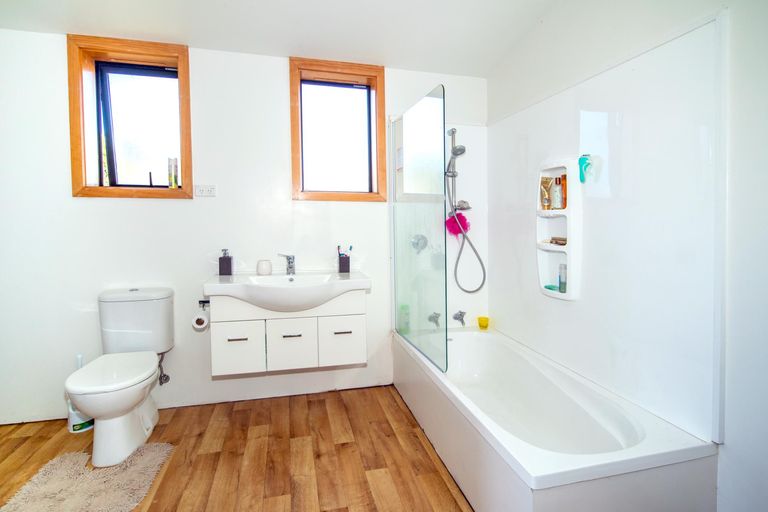 Photo of property in 3 Bristol Street, Pareora, 7912