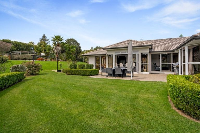 Photo of property in 175 Oraha Road, Kumeu, 0892