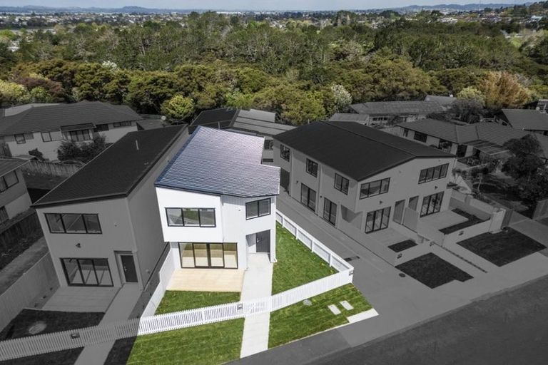 Photo of property in 37e West Harbour Drive, West Harbour, Auckland, 0618