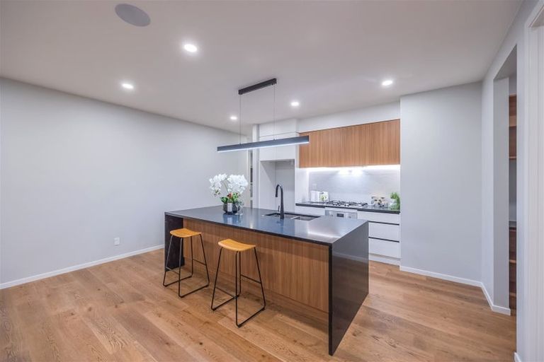 Photo of property in 20 Lewis Younie Road, Kumeu, 0810